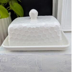 THL White Covered Butter Dish , Honeycomb Butter Dish , Farmhouse Butter Storage